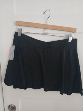 Sofibella black skort L